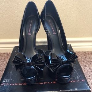 Steven by Steve Madden Black peep toe pumps